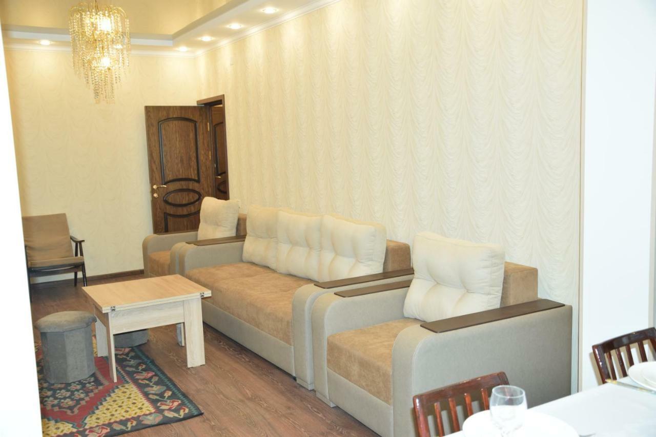 Massiv Apt Γιερεβάν Εξωτερικό φωτογραφία